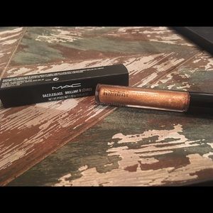 MAC COSMETICS DAZZLEGLASS LIPGLOSS